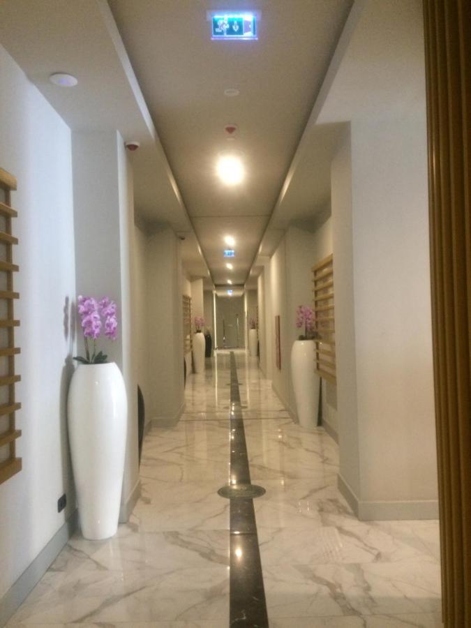 Orbi Сiti Sunshine Apartments Батуми Экстерьер фото